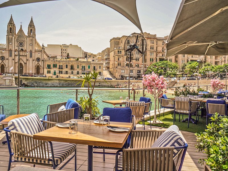 outside-terrace